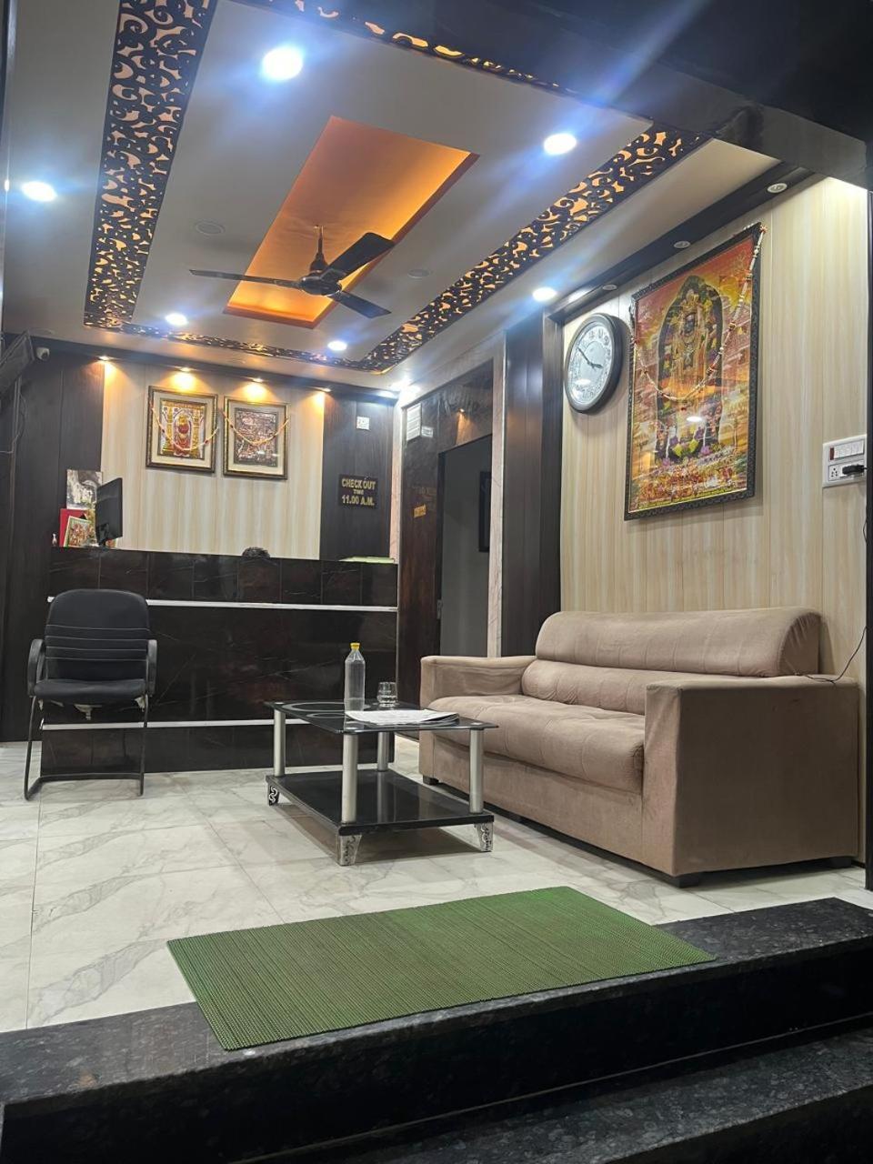 Hotel Shiv Mangalam Near Kashi Vishwanath Tample Varanasi Ngoại thất bức ảnh